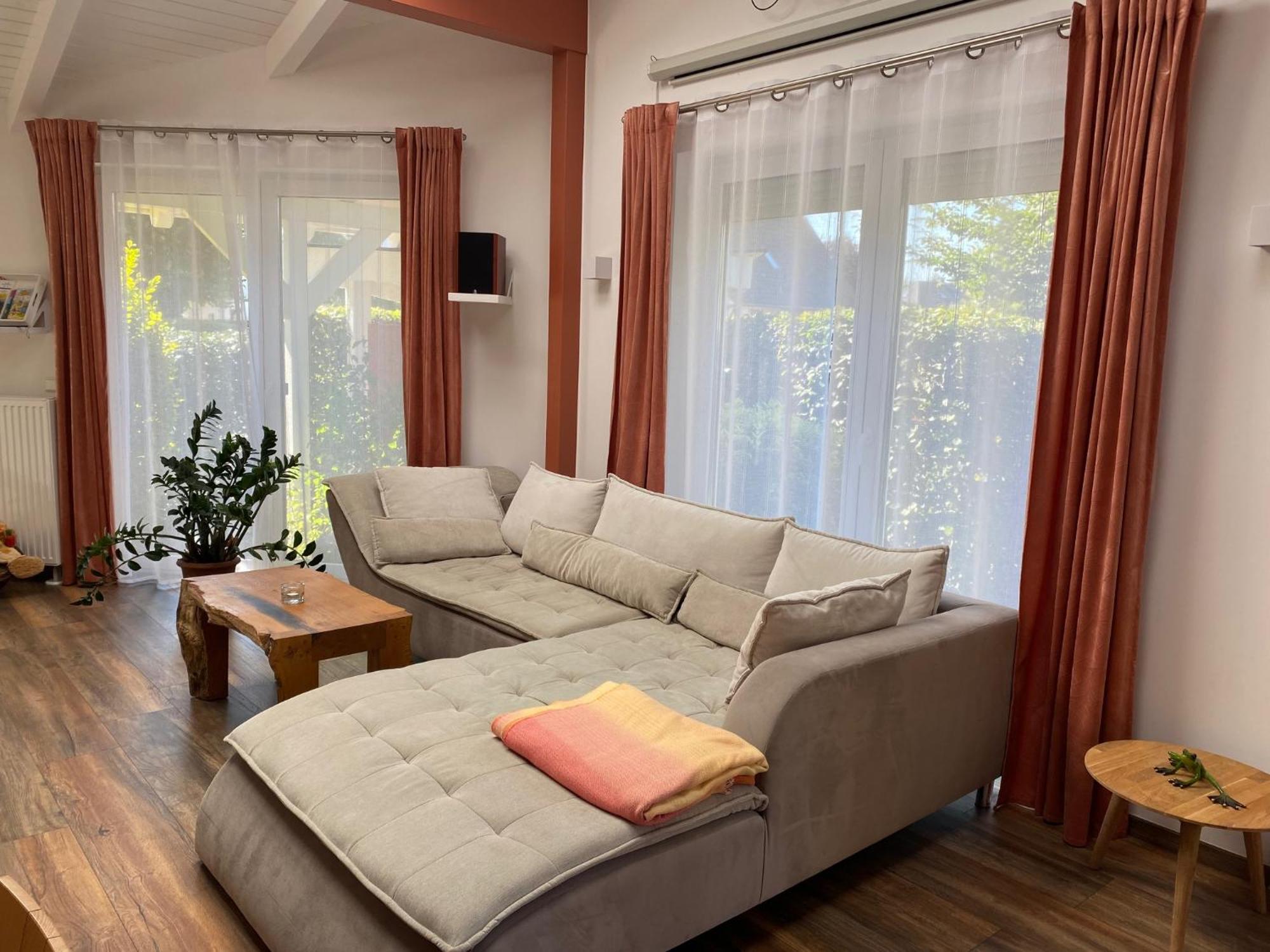 Moderne Ferienwohnung Mit Kamin U Garten Im Eg 100Qm Naehe Weser Und Golfplatz Achim Exterior photo